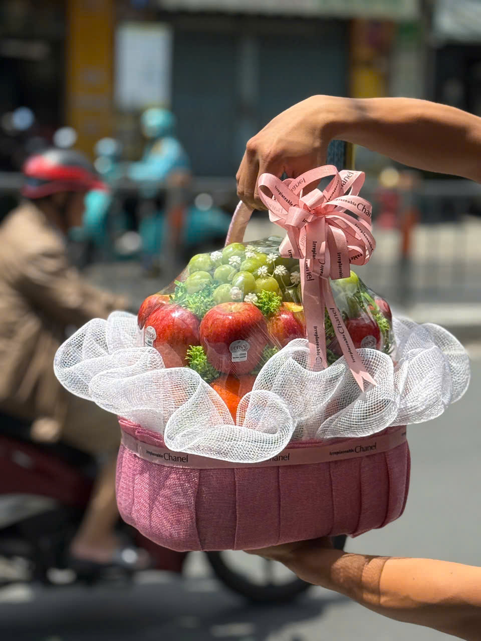 Giỏ Quà Trái Cây Hồng Pastel