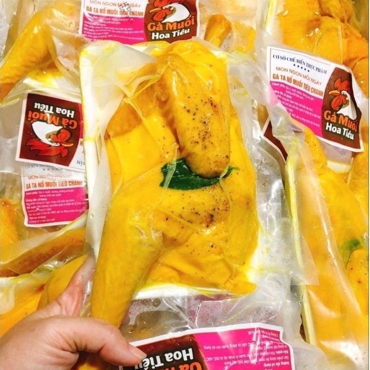 Gà Ta Ủ Muối Hoa Tiêu Vỹ Nữa Con