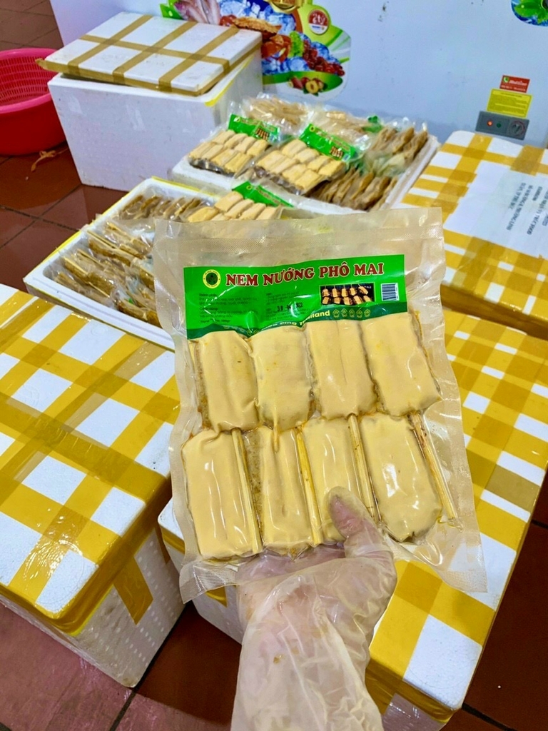 Nem Nướng Phô Mai Hộp 8 Que